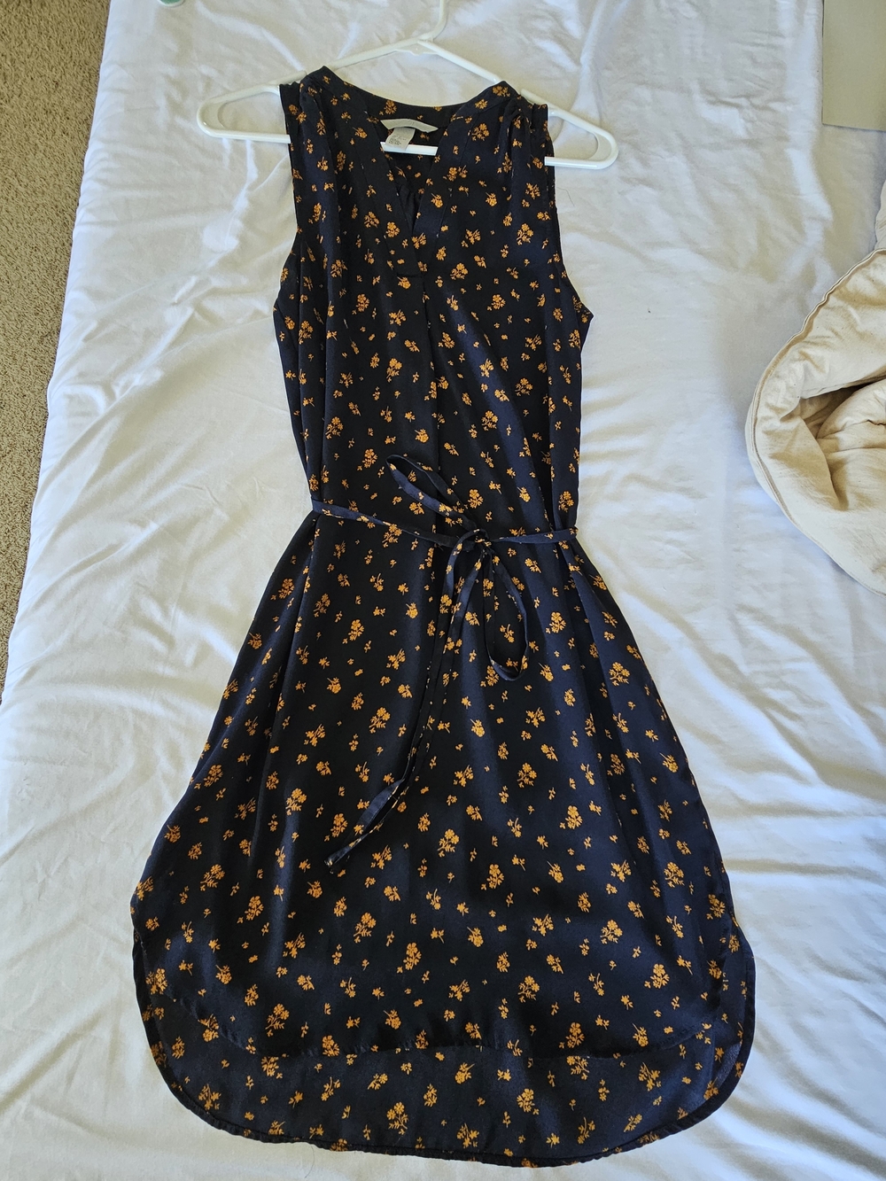 Women’s Black Floral Belted Sleeveless Dress